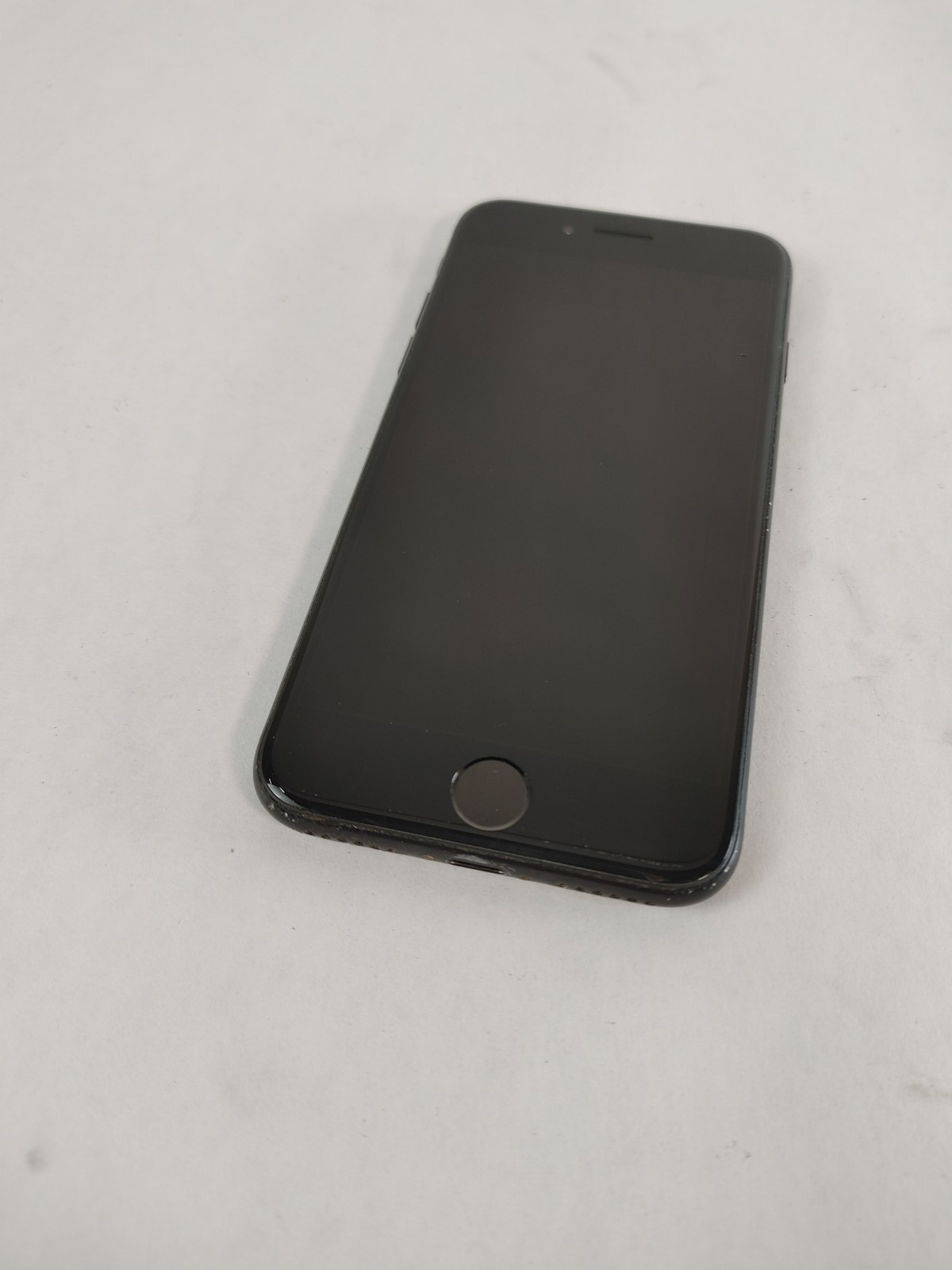Apple iPhone SE (2020) A2275 64 GB iOS 26.5.2 (Wi-Fi + 4G) Unlocked For Parts