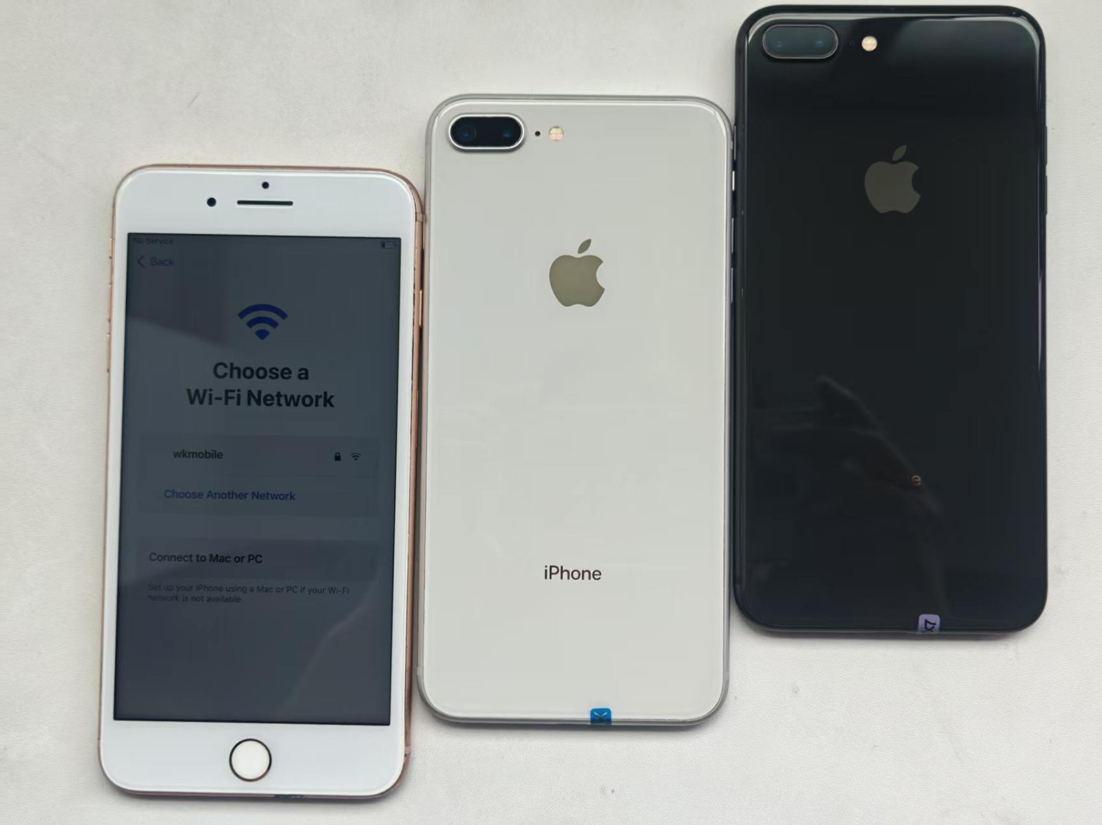 Apple iPhone 8 Plus – Unlocked Smartphone GOOD(any carrier)