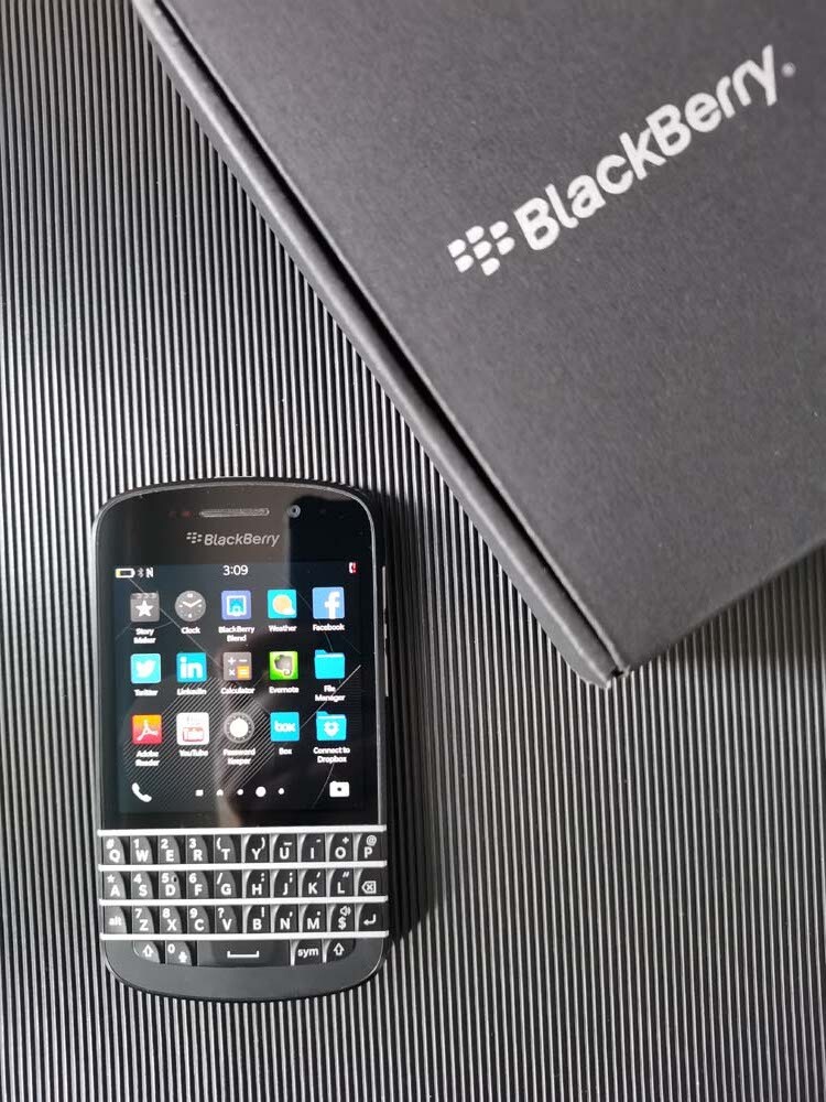 BlackBerry Q10 Unlocked 8MP 4G 16GB OS10 LTE 3.1″ Keyboard Unlocked Smartphone