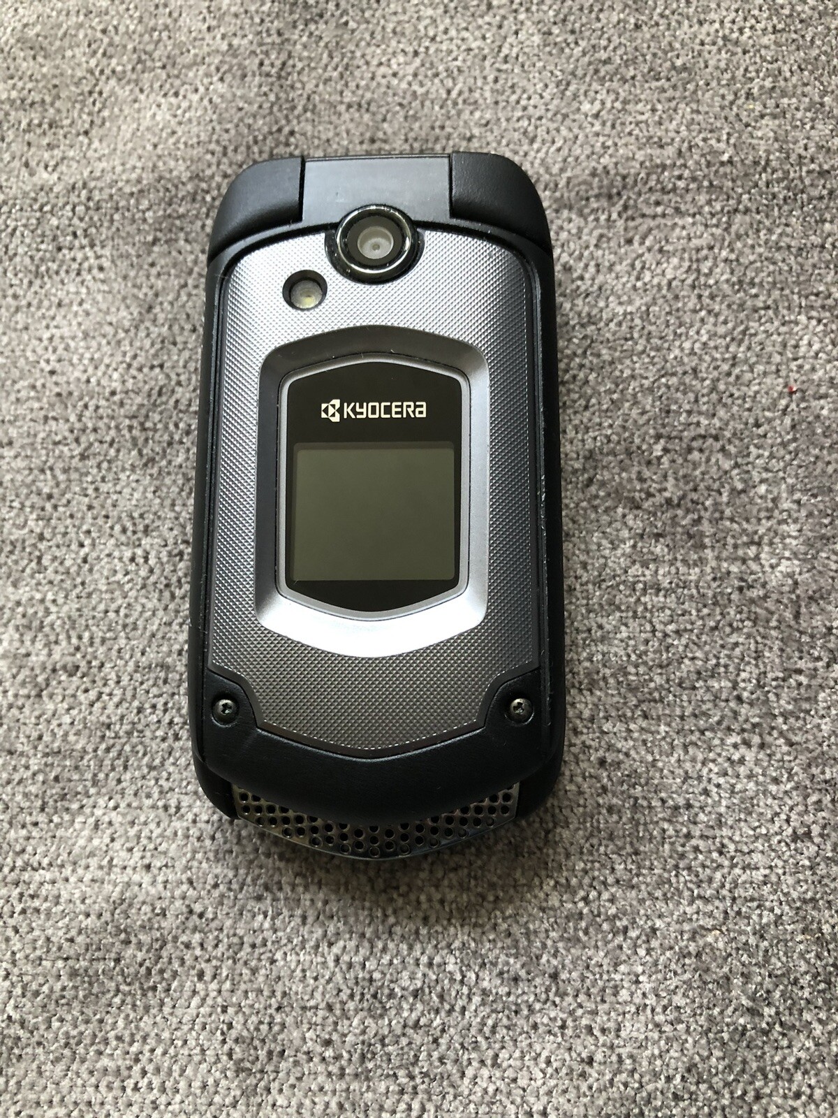 Kyocera DuraXTP E4281 – Black (Sprint) 3G Rugged GPS Flip Camera Cell Phone