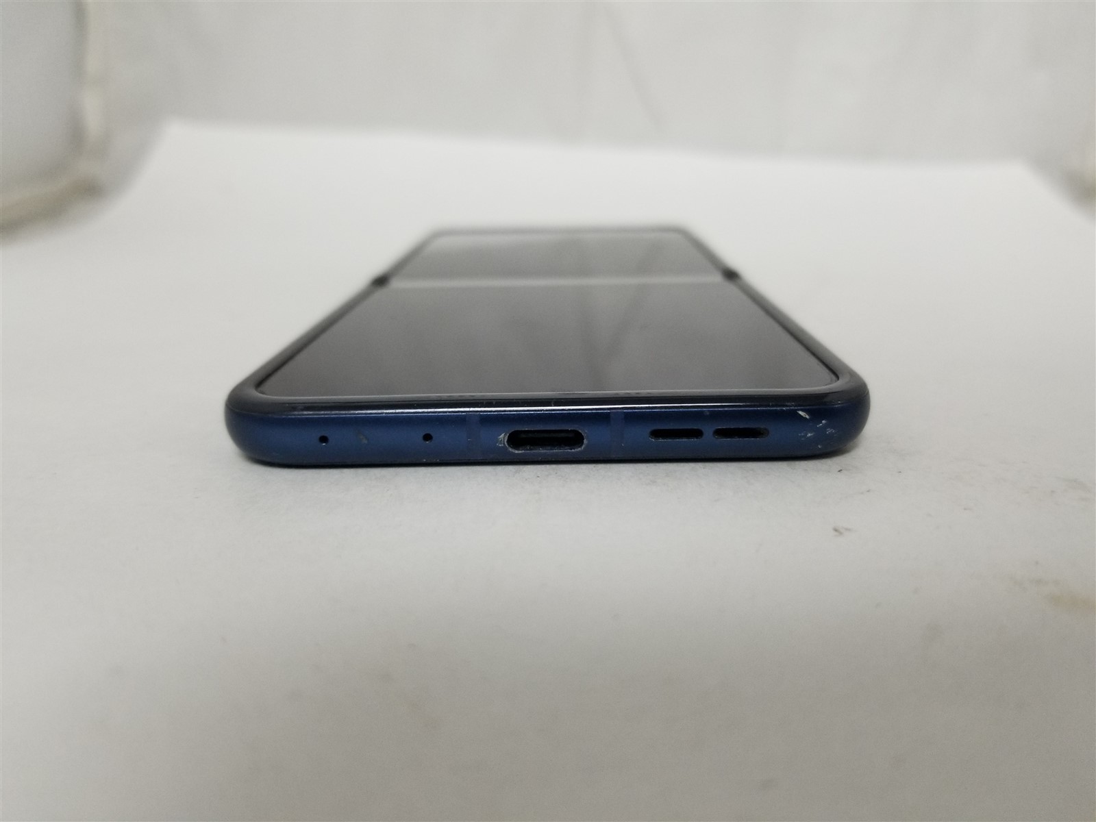 Motorola Razr 2025 256GB Blue XT2553-3 (Spectrum) Damaged zD2525