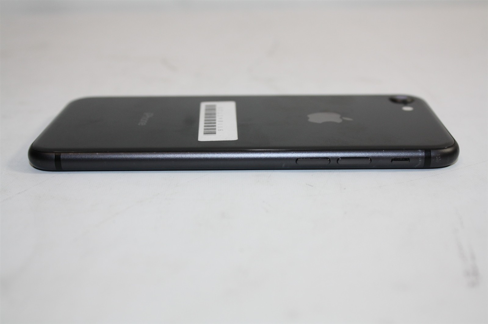 Apple iPhone 8 Space Gray A1863 iOS 16.1 64GB Verizon Only Battery Capacity 82%