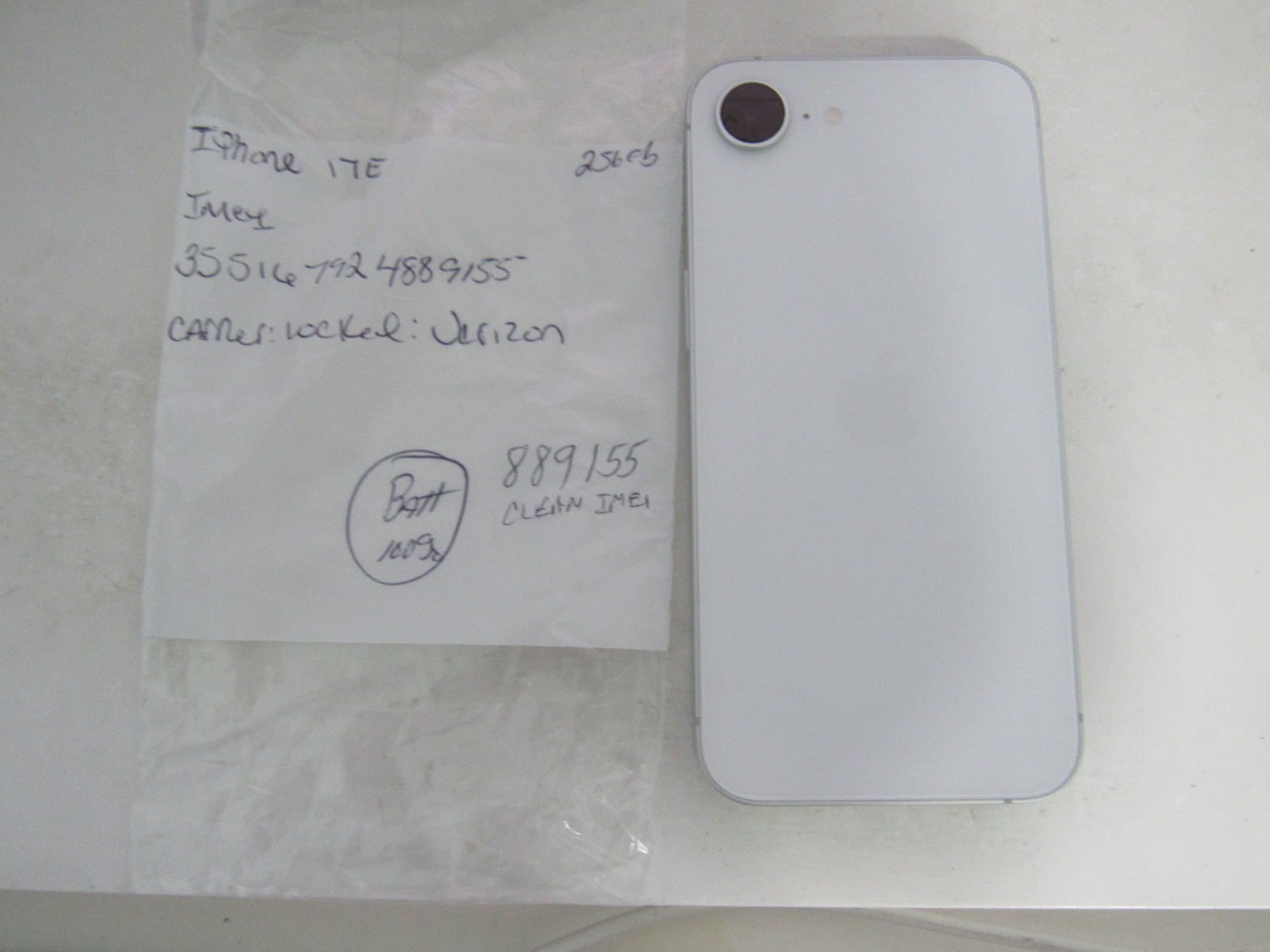 Apple Iphone 17e, 256gb, White – Verizon Clean IMEI, BH: 100%, EXCELLENT