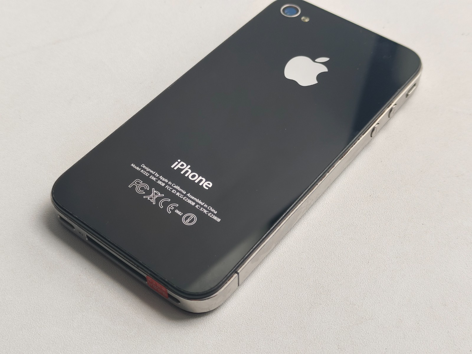 90%N ew&Original Apple iPhone 4/4s 8/16/32/64GB UNLOCKED Black/White ﻿Gift