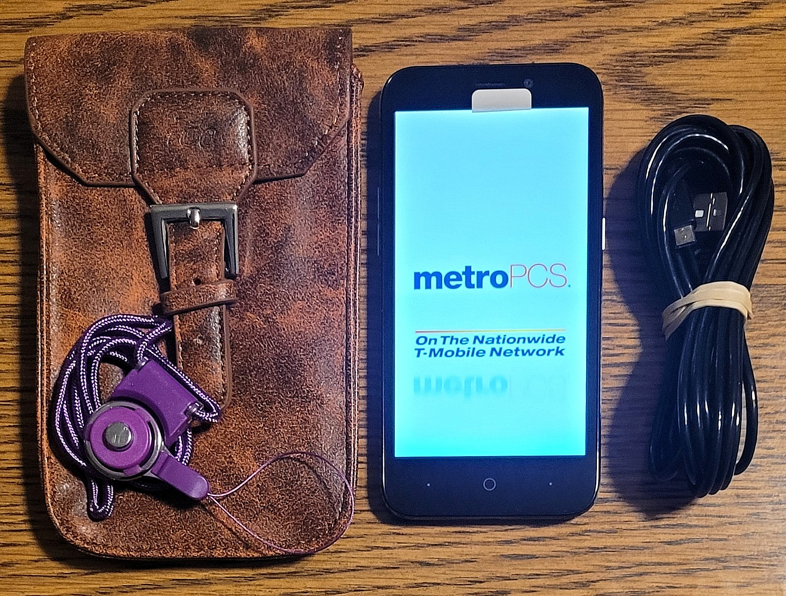 MetroPCS Avid Plus Z833 – Navy Blue and Black – 4G Android Smartphone – Bundled