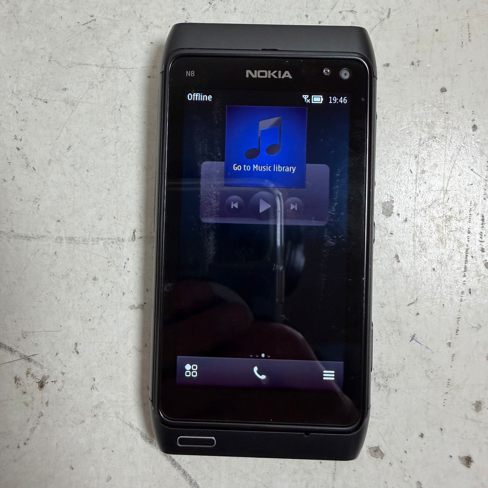 Nokia N8 Dark Gray 12 MP Carl Zeiss Lens 3.5″ AMOLED Touchscreen Smartphone