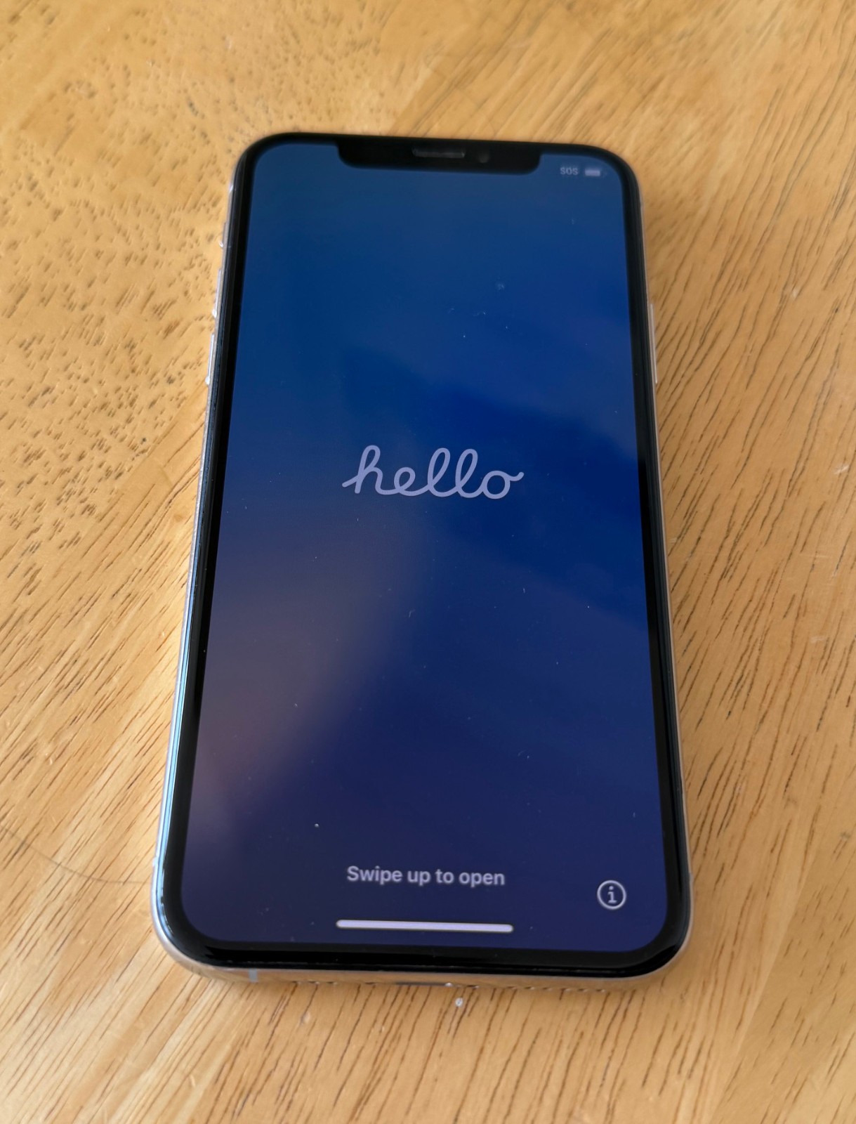 Apple iPhone XS – 64GB – Silver (Unlocked) A1920, 77% battery, MT952LL/A