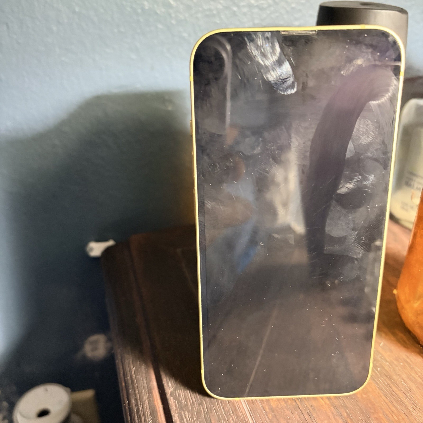 Apple iPhone 14 128GB Unlocked Yellow iOS 6.1in 12MP Bar Smartphone