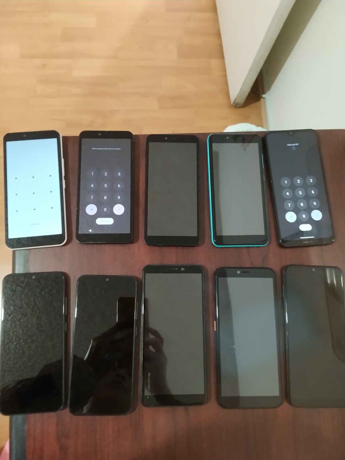 Lot of 10 Mixed Brand VORTEX C24 / WIKO / BLU/NUU /and other Smartphone For part