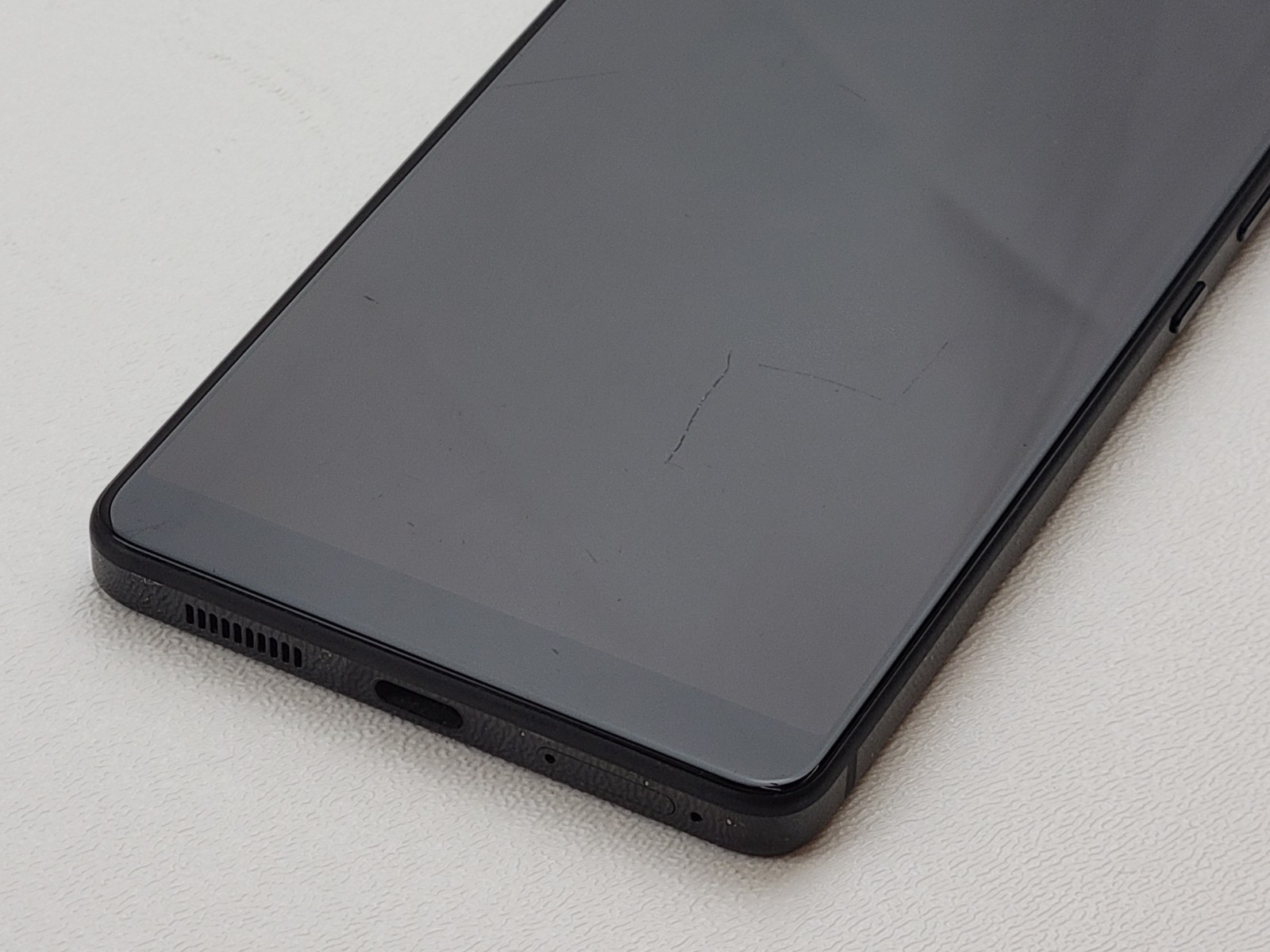 Essential Phone (PH-1) 128GB – Black (Sprint) Smartphone – H2899