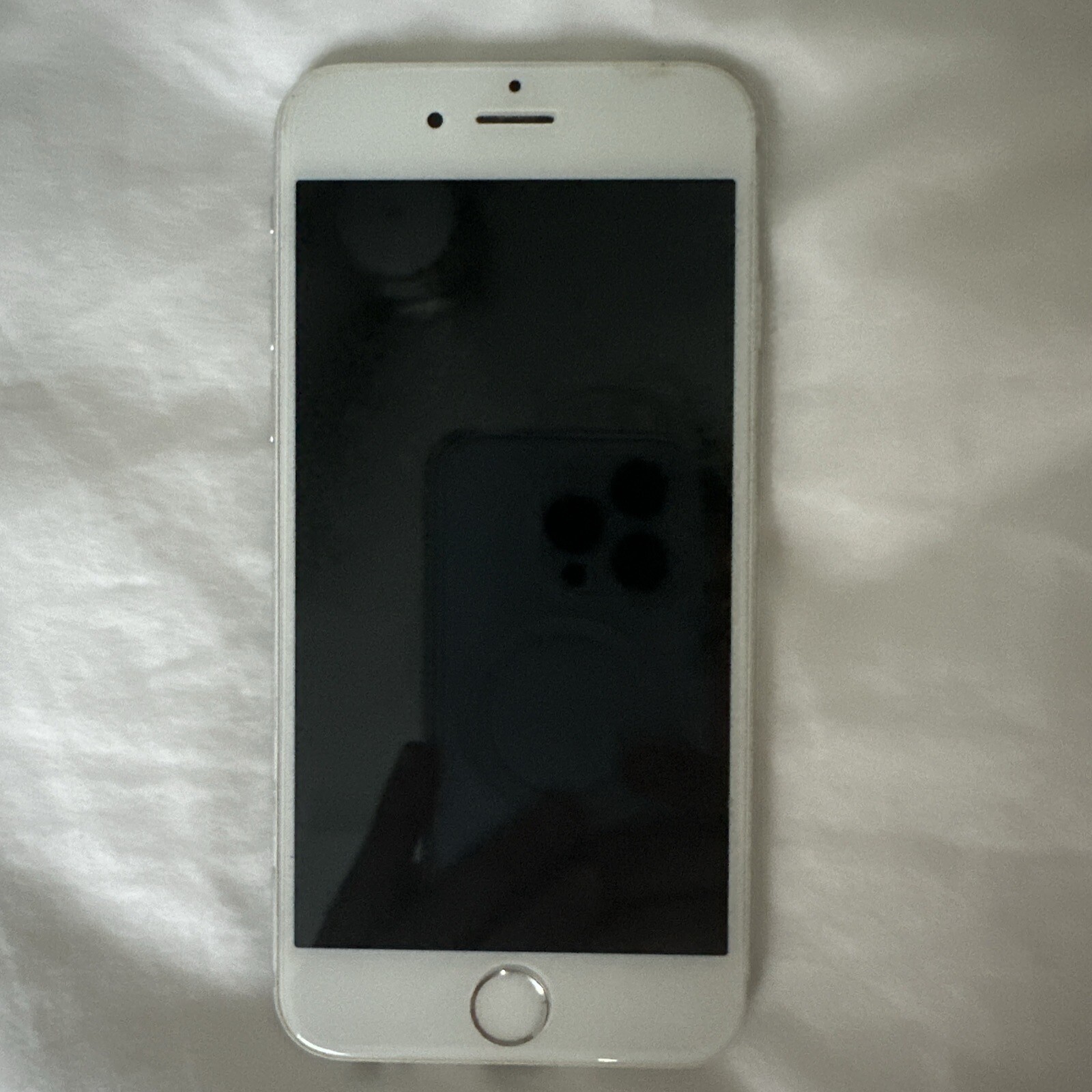 USED: Apple iPhone 6 – 64GB – Silver (Unlocked) A1549 (CDMA + GSM)