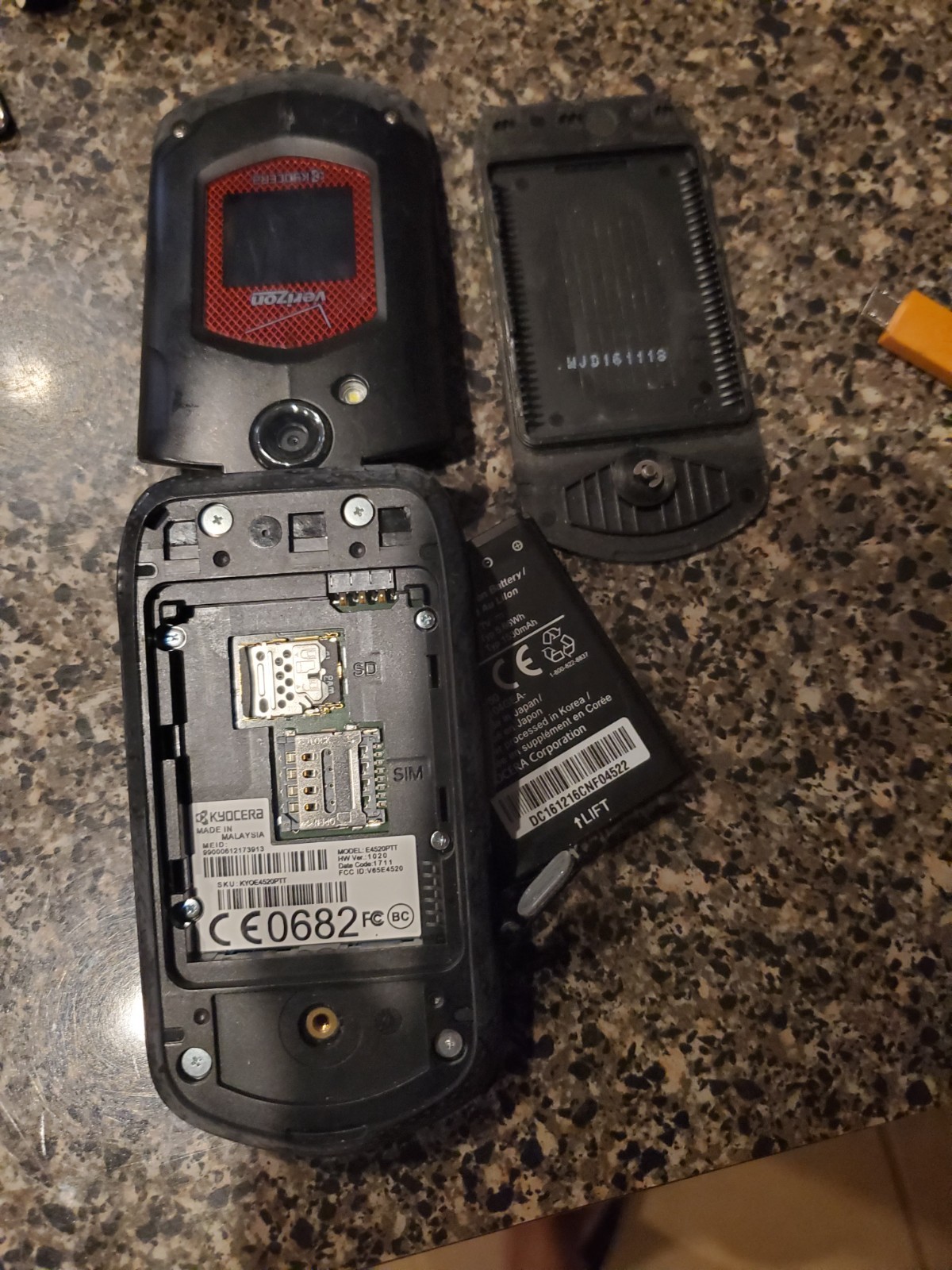 Kyocera DuraXV E4520PTT Rugged GPS Waterproof Cell Phone Verizon