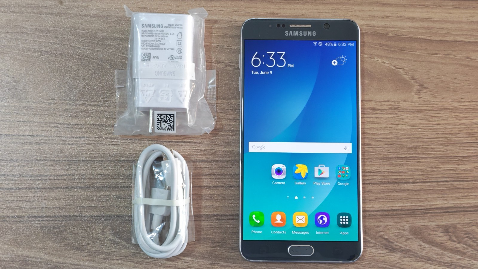 Samsung Galaxy Note5 Unlocked 32GB Random Color With Accessories Tested Well