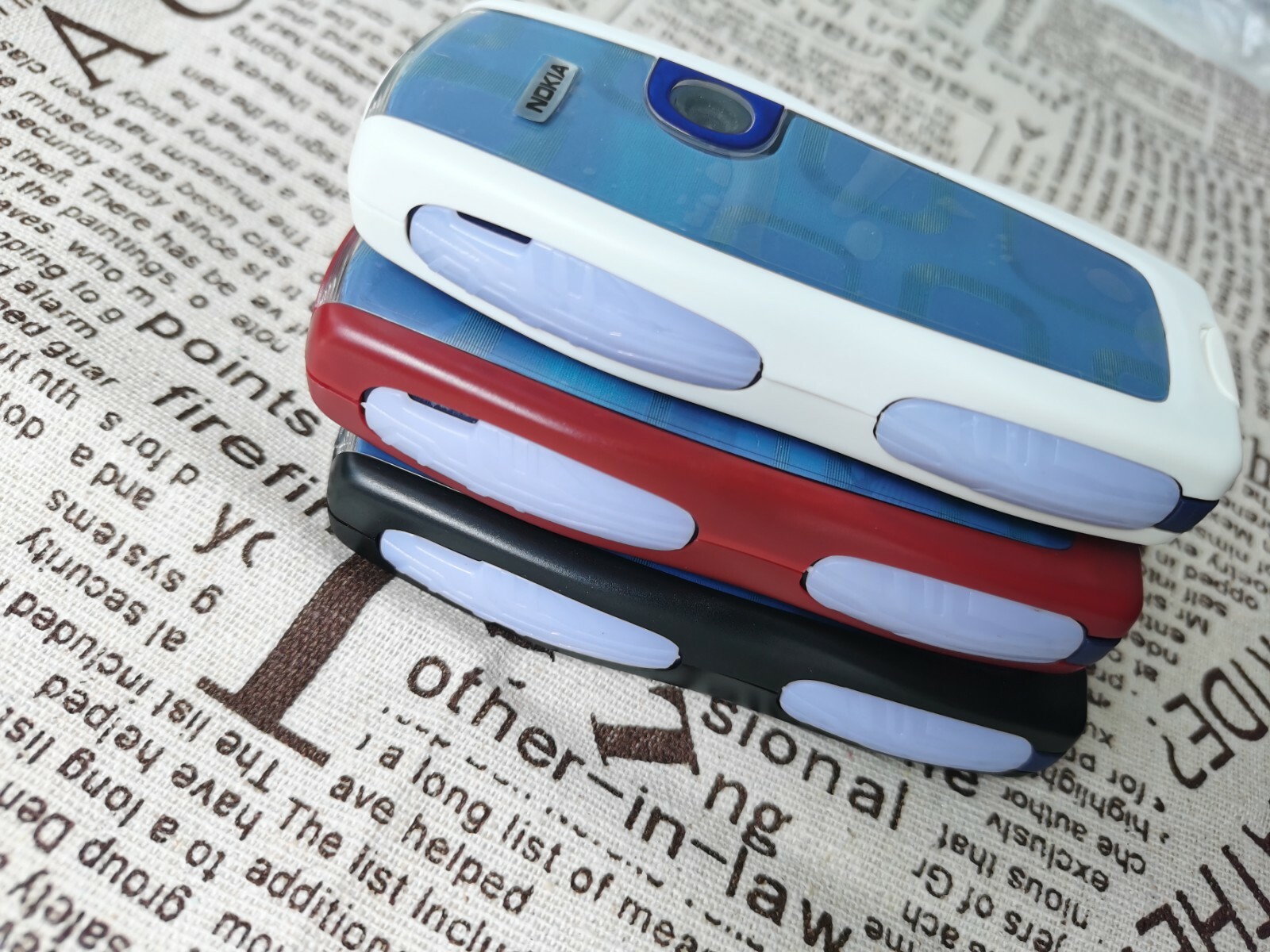 Nokia 3220 random color