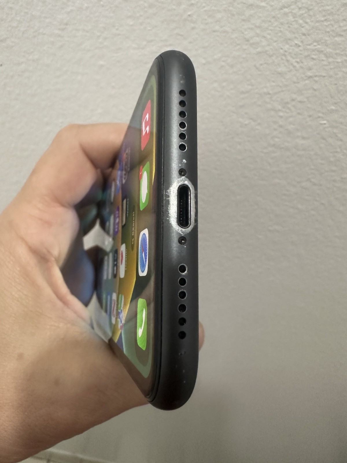 RARE iPhone 11 64g Unlocked Jailbroken iOS 16.5.1 • Trollstore /Dopamine /Sileo