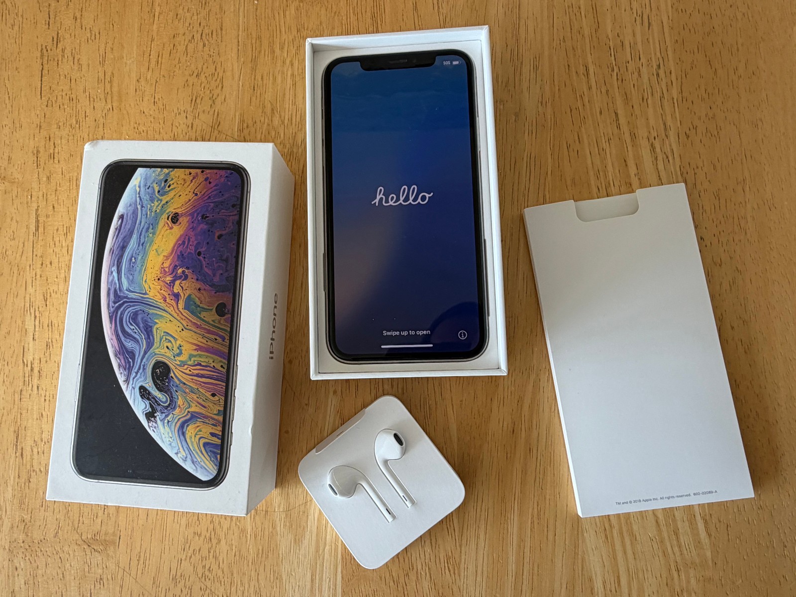Apple iPhone XS – 64GB – Silver (Unlocked) A1920, 77% battery, MT952LL/A