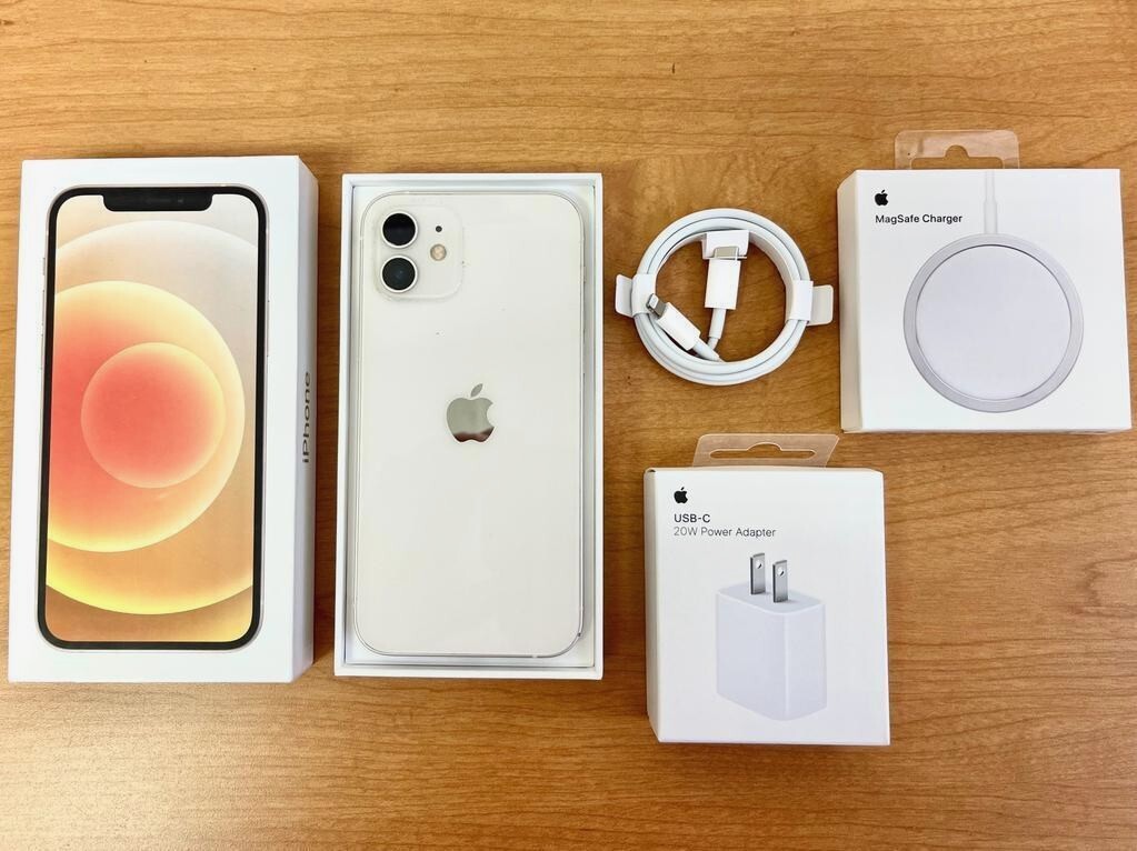 Apple iPhone 12 64GB 128GB Unlocked Bundle with MagSafe – All Colors – Excellent
