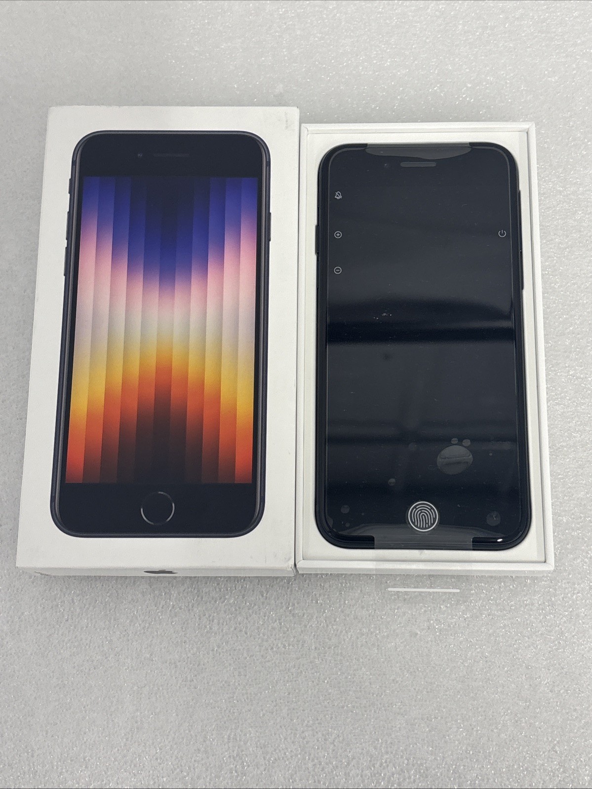Apple iPhone SE (2022) – 64 GB – Midnight (Straight Talk)