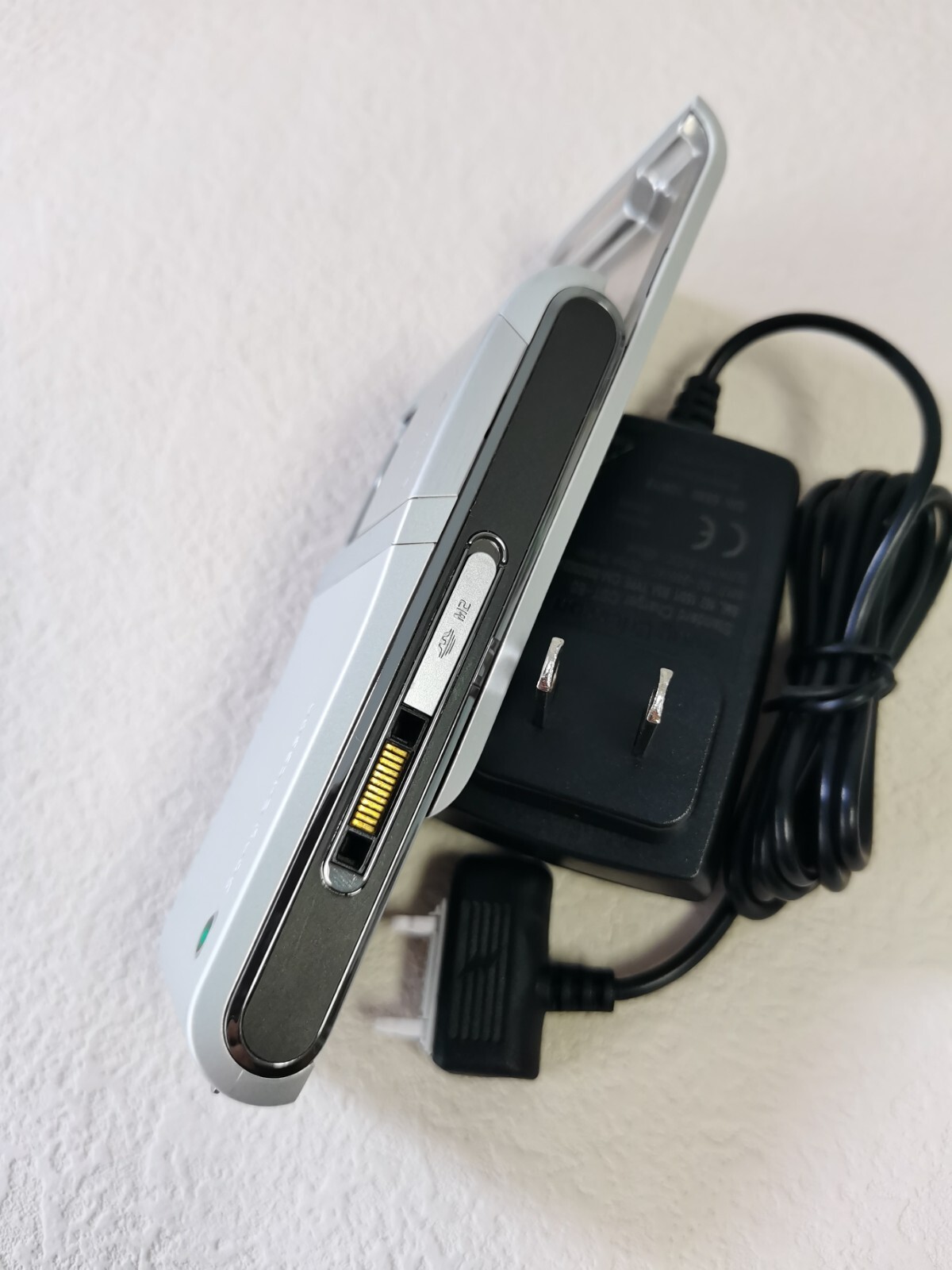 Sony Ericsson C905 160MB 2G 3G GSM / HSPA unlocked mobile phone