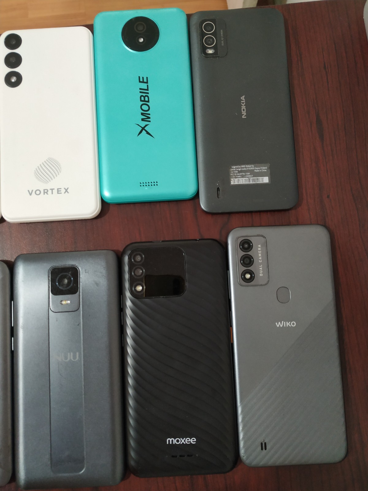 Lot of 10 Mixed Brand VORTEX C24 / WIKO / BLU/NUU /and other Smartphone For part