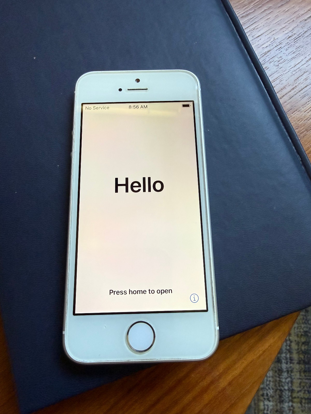 Apple iPhone SE – 16 GB – Silver (Verizon)