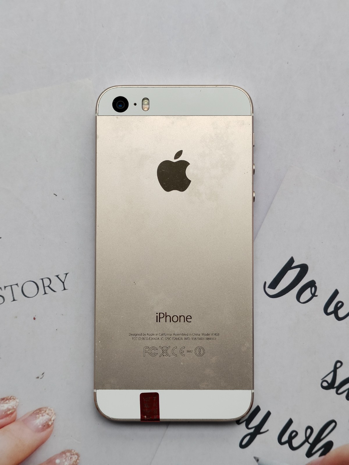 90%N ew Apple iPhone 5/5c/5s Factory UNLOCKED for any carrier 8/16/32/64GB GOOD