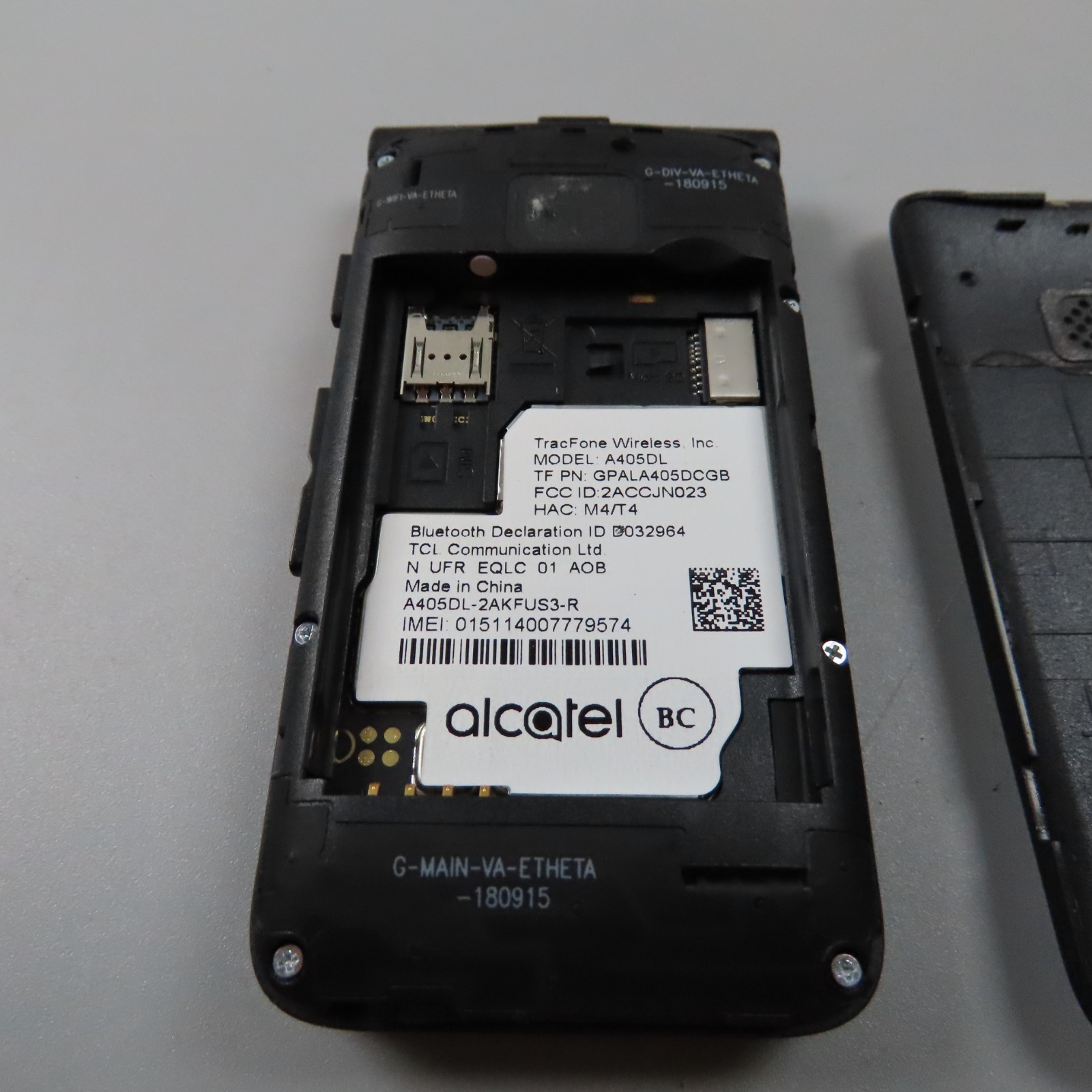 Alcatel A405DL Cellphone- Powers on, buttons are functional, connects to WiFi