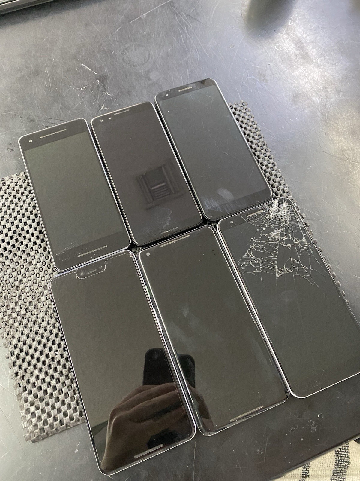 Lot Of 6 Google Pixel 2a/2/2XL For Parts/Repair – I5