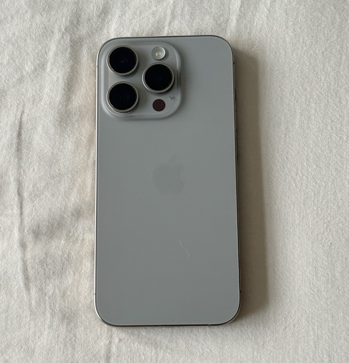 Apple iPhone 15 Pro 256GB Silver Unlocked Bar Style Smartphone (Used)
