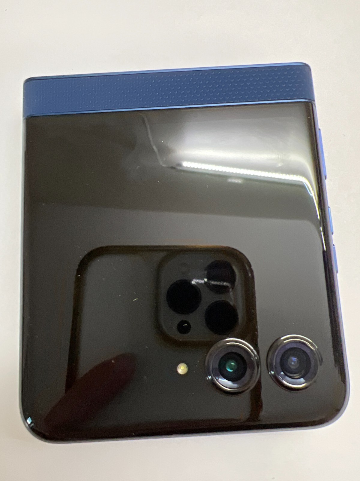 Motorola Moto Razr 2025 256GB [XT2553-1] Blue (Unlocked) READ DESCRIPTION