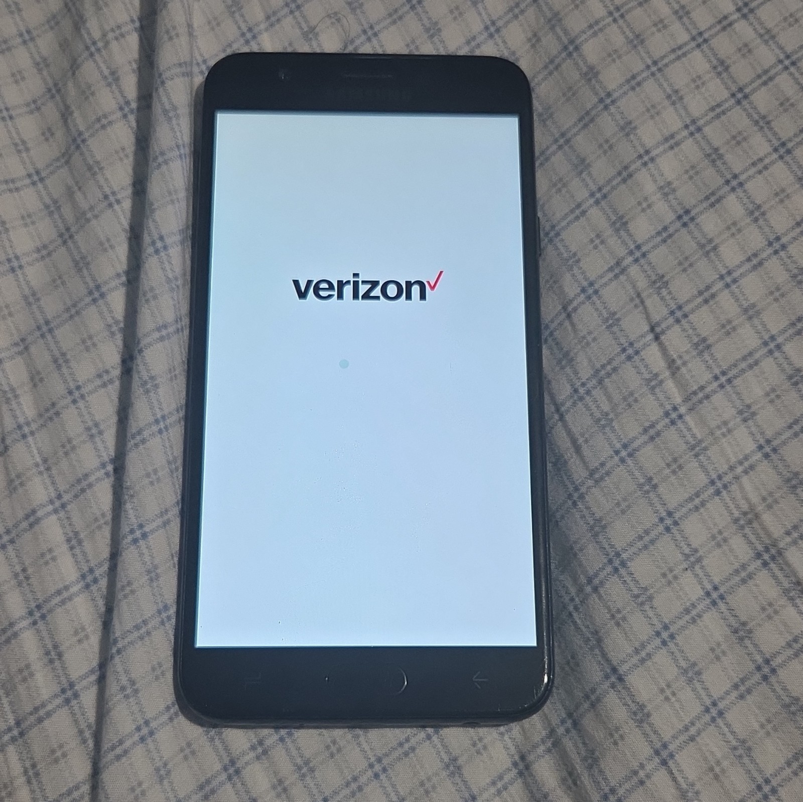 Samsung Galaxy J7 (2018) 16GB Verizon Android Bar Smartphone Micro USB Black