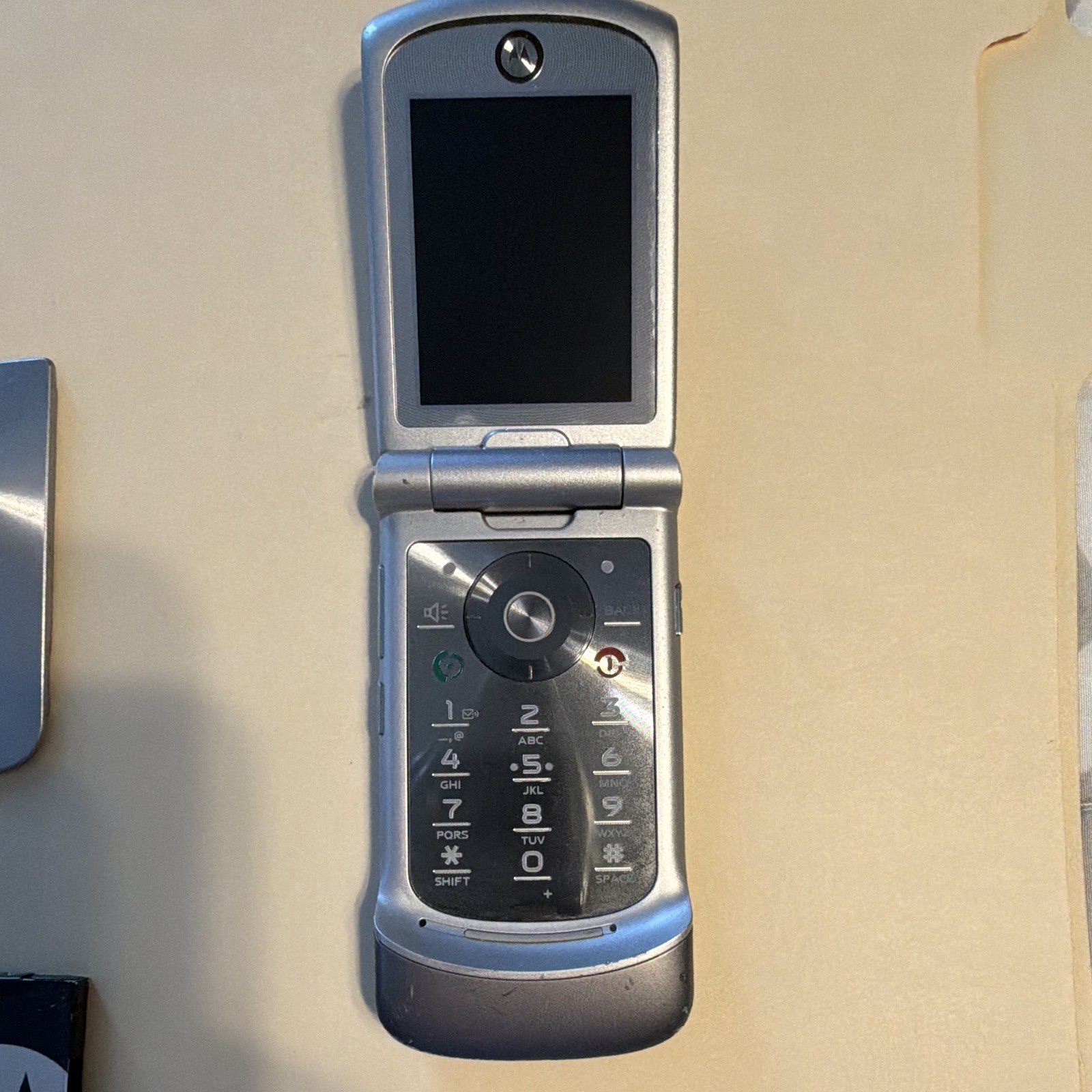 Motorola RAZR Sprint Silver Flip Phone 2.0MP Camera CDMA2000 1xEV-DO 5MB