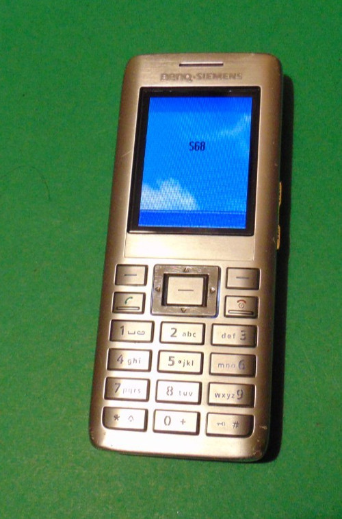 CELLPHONE – BENQ – SIEMENS S68 – WORKING + BOX, CD-MANUAL