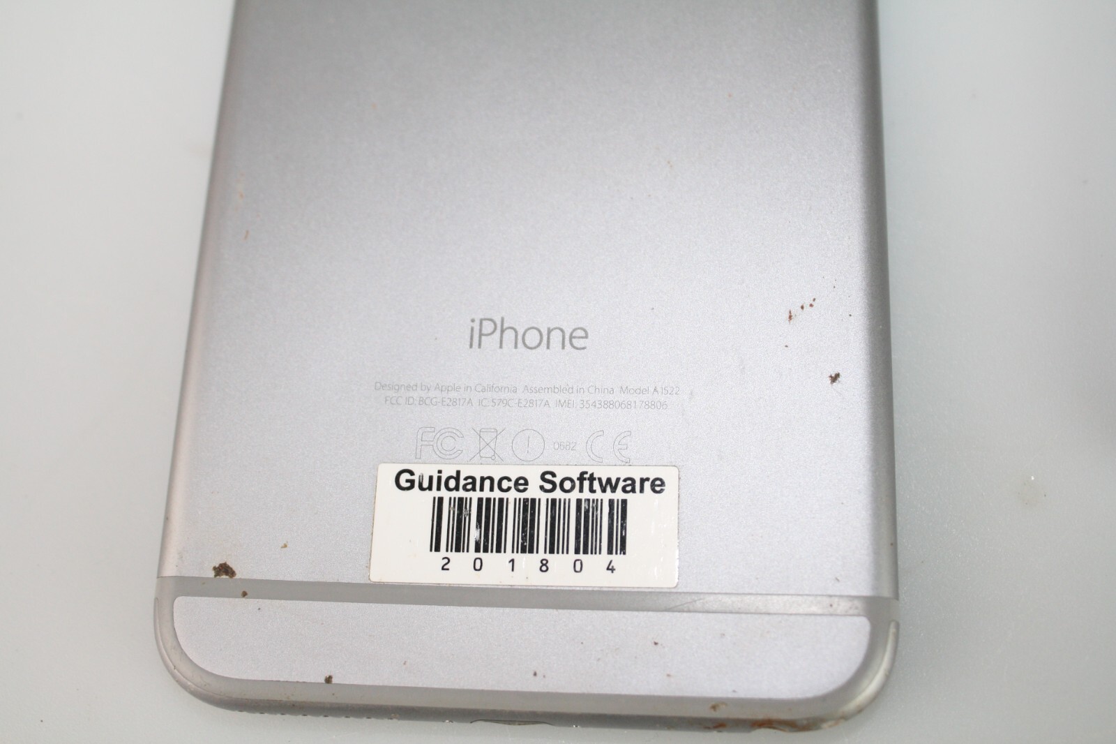 Lot of (4) iPhones A1633, A1522, A1533 – *FOR PARTS OR REPAIR*
