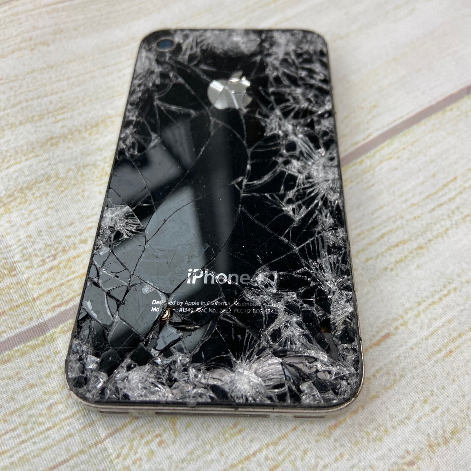 Black Apple iPhone 4 Model A1349 Untested Broken Glass Screen – For Parts