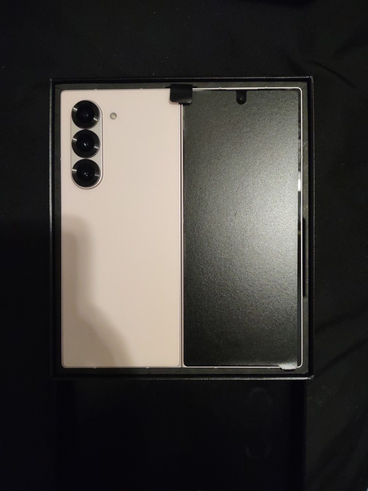 Samsung Galaxy Z Fold6 – 256 GB – Pink Gold (Unlocked) Open Box