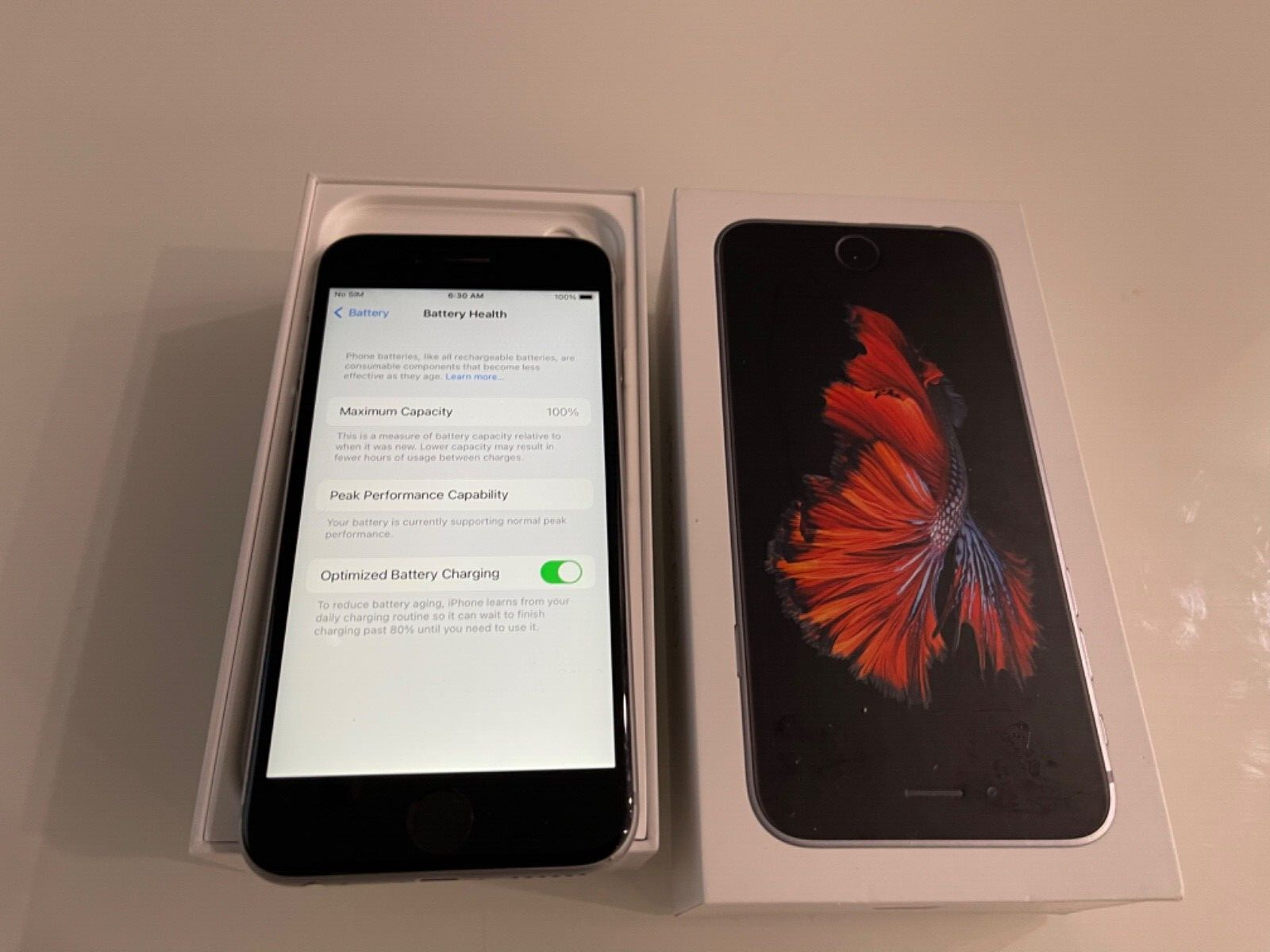 Apple iPhone 6s – 64GB – Space Gray (Unlocked) A1688 (CDMA + GSM) (CA)