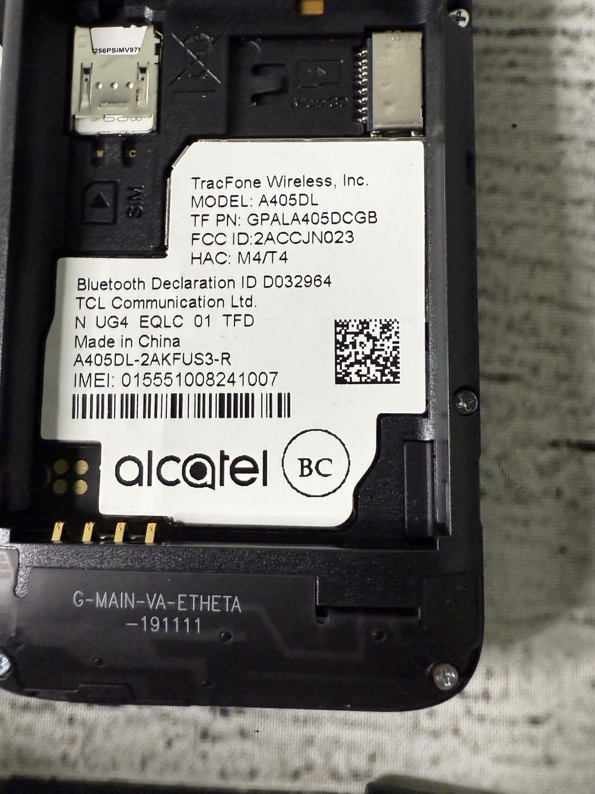 Alcatel MyFlip A405DL – Black (TracFone) 4G LTE GSM WiFi Camera Flip Cell Phone