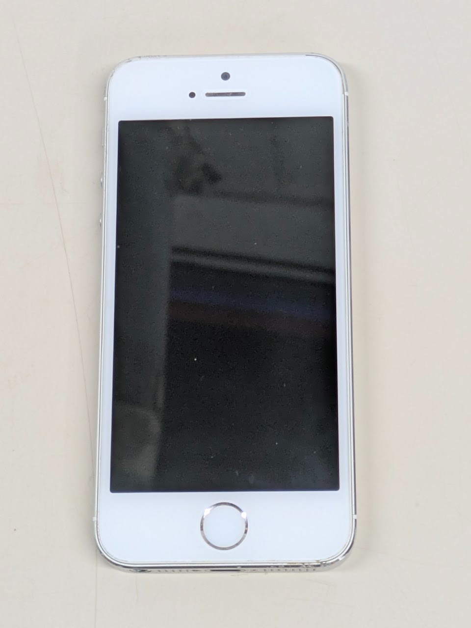 Apple iPhone 5s Model A1533 Untested For Parts Or Repair
