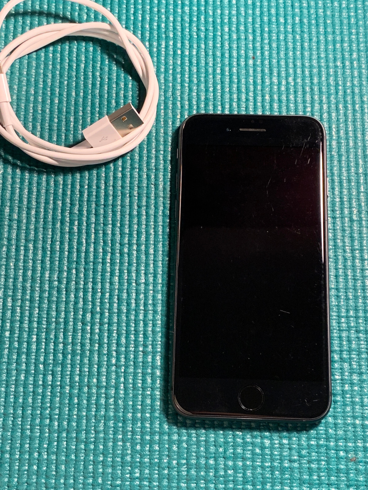 Apple iPhone 8 64GB Unlocked Smartphone – Space Gray A1863 (CDMA + GSM)