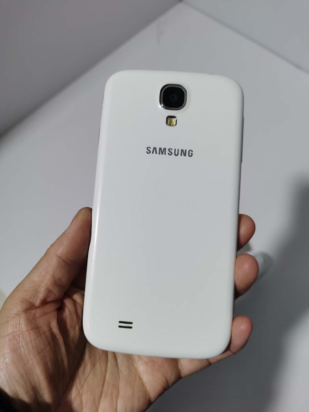 Boxed – Samsung Galaxy S4 GT-I9500 Unlocked 3G Android 32GB 13MP 5.0″ Smartphone
