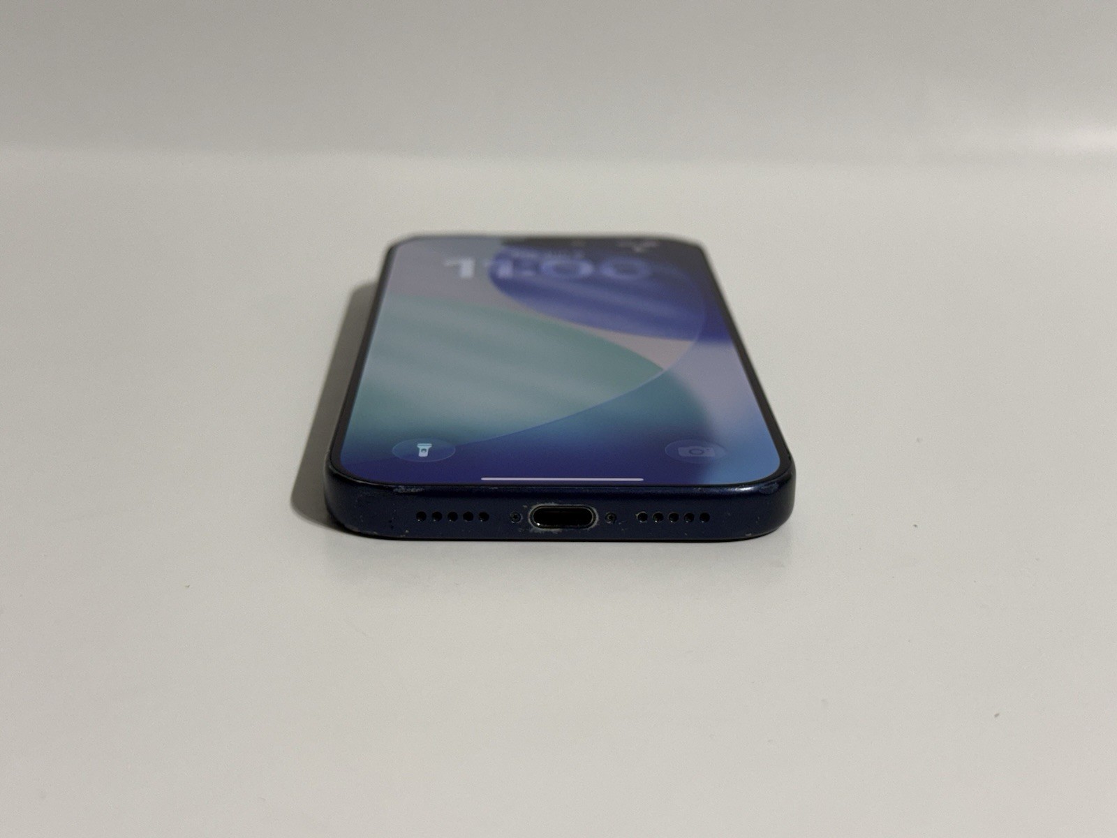 Apple iPhone 17 Pro 256GB Unlocked Deep Blue MG7M4LL/A Fair
