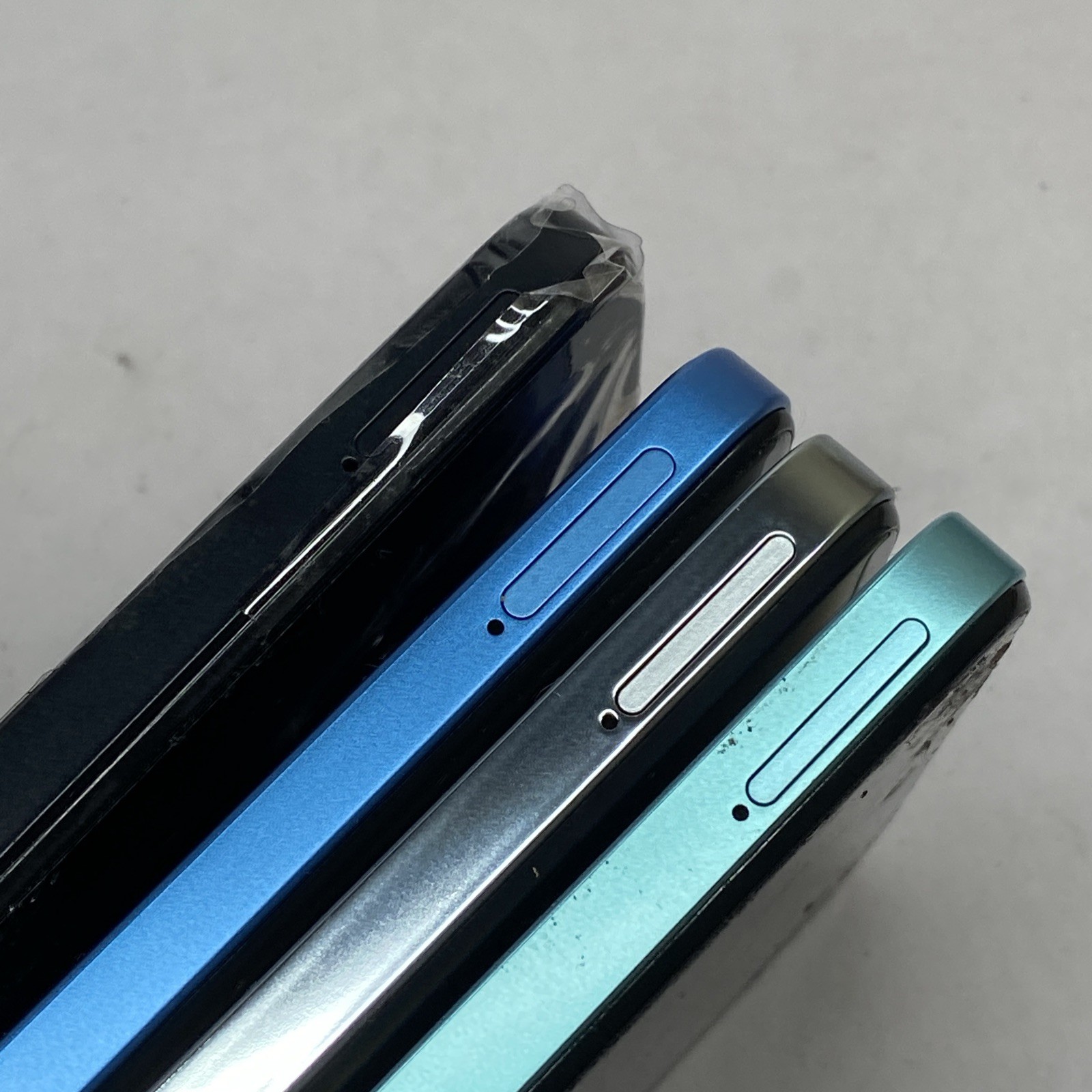 Lot of 4 BLU G64 G54 G34 Untested For Parts READ