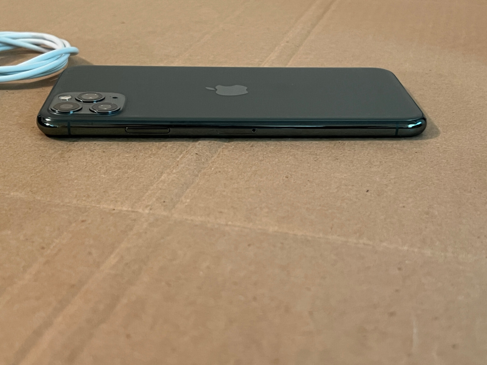 Apple iPhone 11 pro max 256GB Midnight Green unlocked A2161 (CDMA + GSM) READ