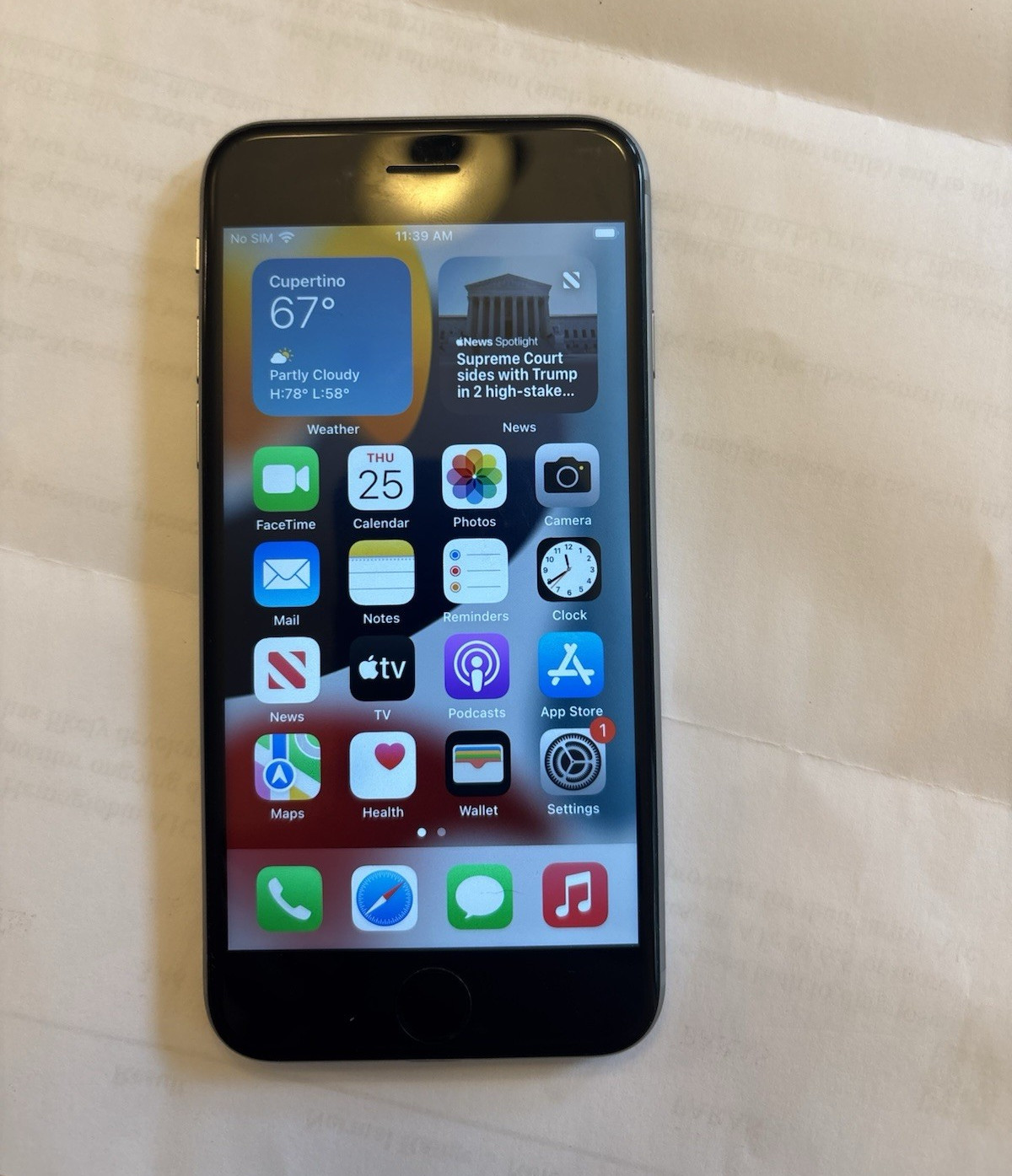 Apple iPhone 6s 64GB Gray Unlocked iOS 4.7in 12MP Smartphone
