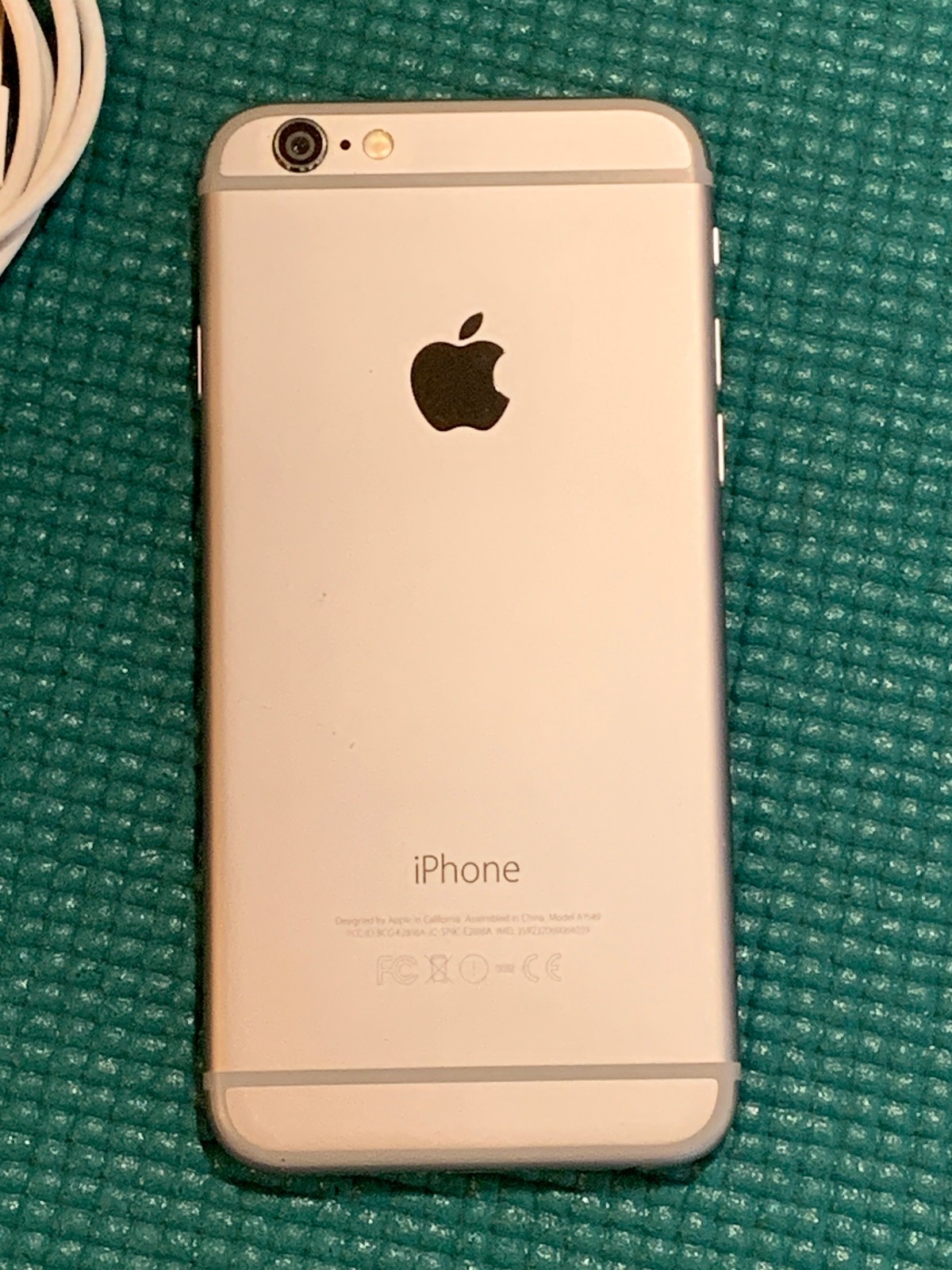 Apple iPhone 6 – 16GB Space Gray Unlocked A1549
