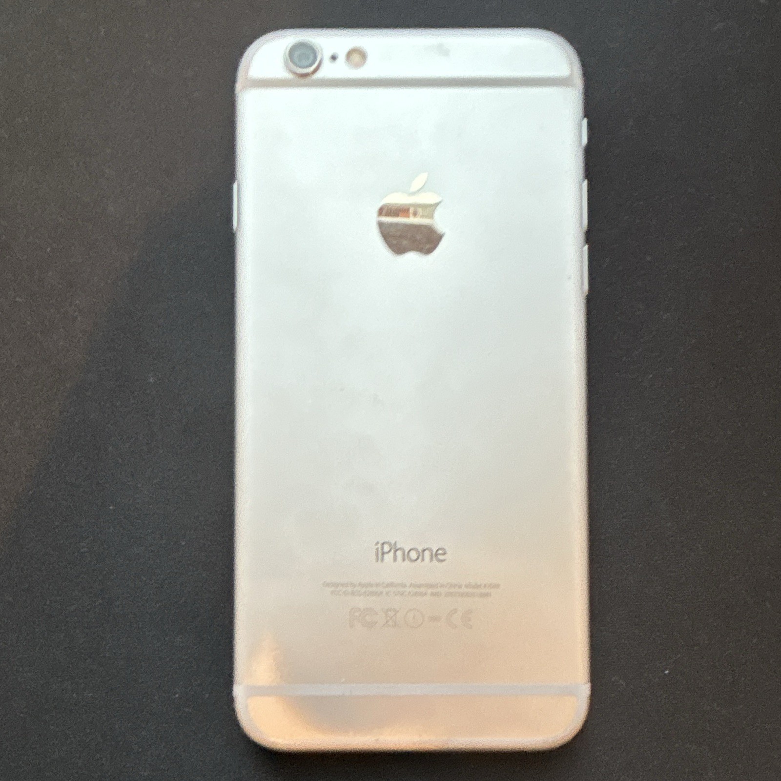 Apple iPhone 6 16GB Silver Unlocked 4.7in iOS 12.1.4