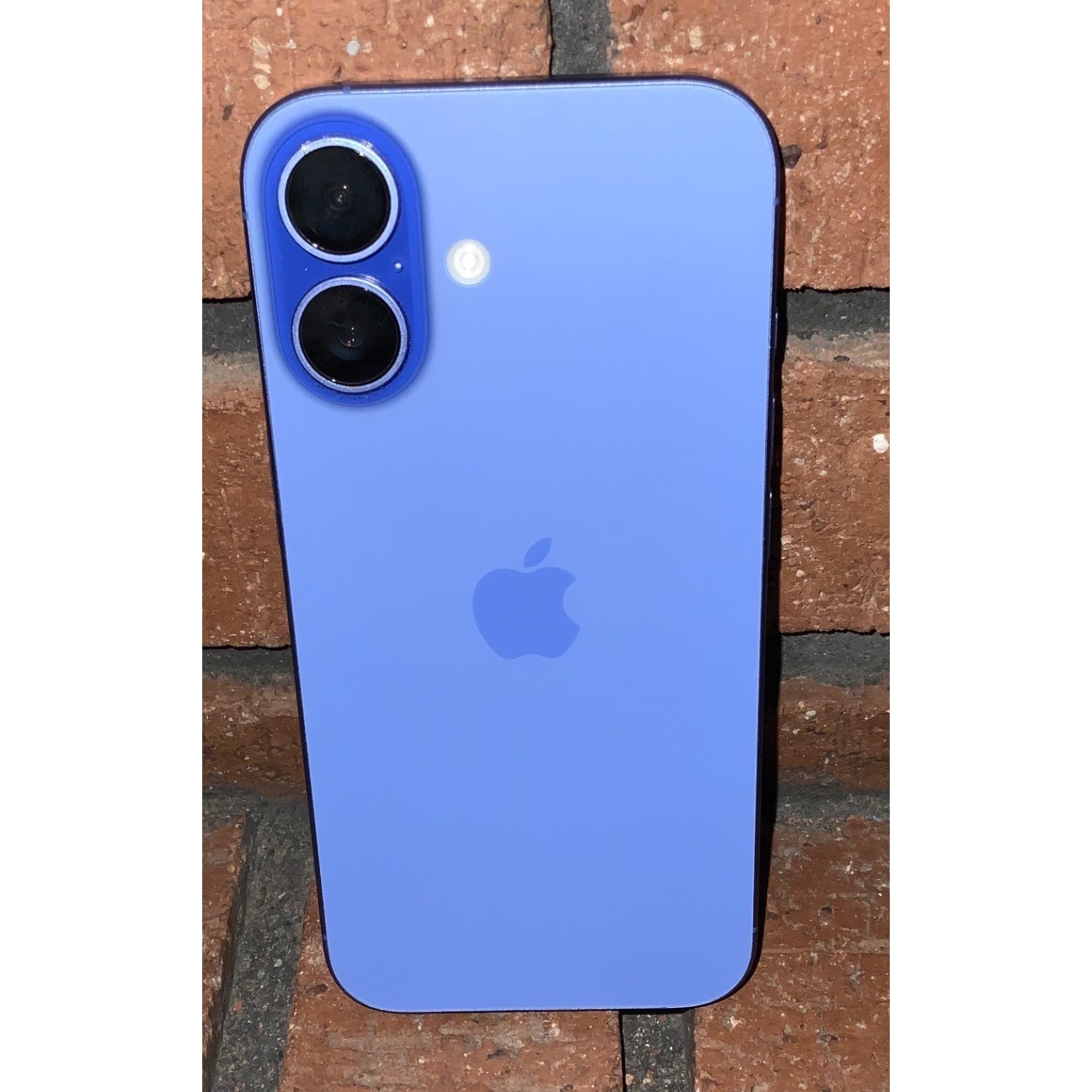Apple iPhone 16 Ultramarine Blue Smartphone USB-C 128GB