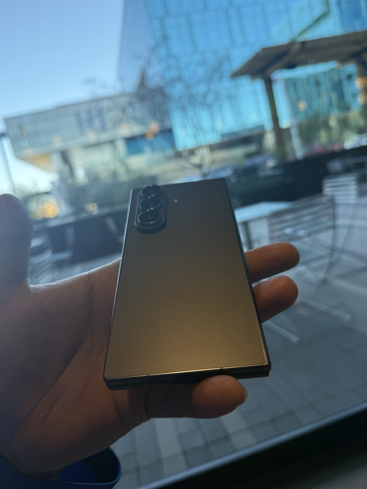 Samsung Bar Smartphone Black Triple Rear Camera