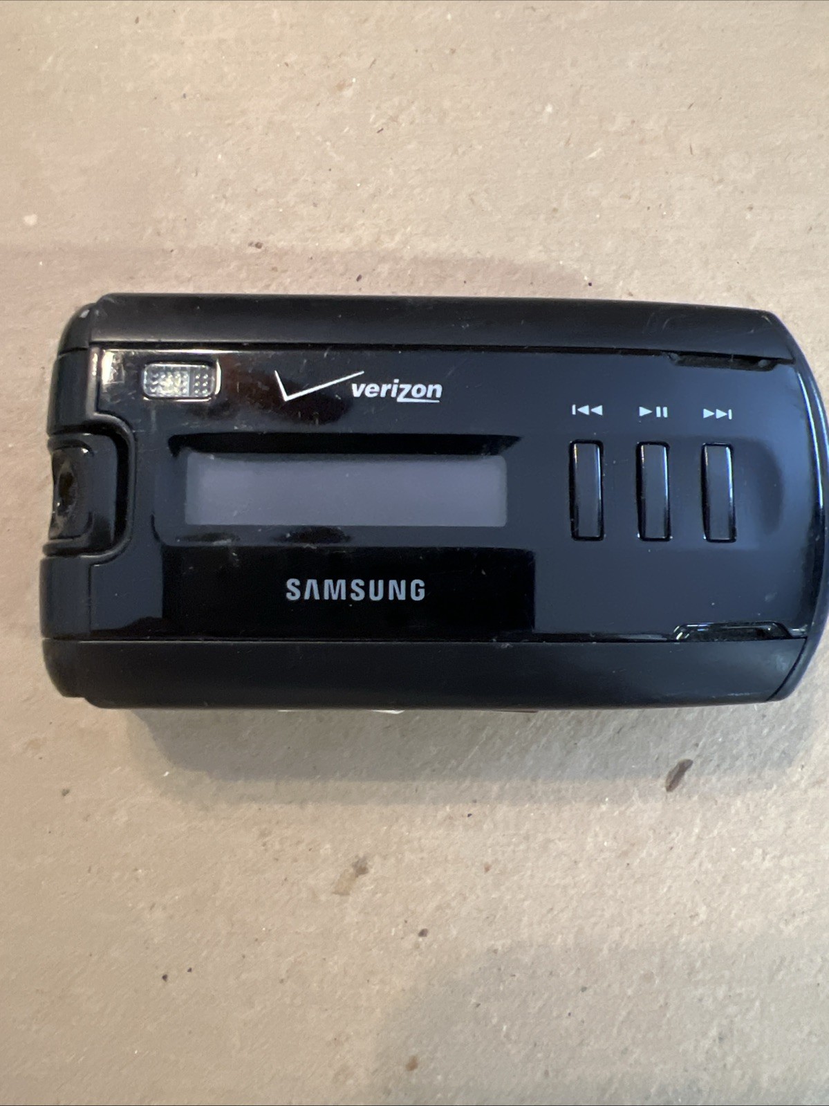 Samsung SCH-A930 Flip Mobile Phone (Verizon) Black 2.2″ TFT Display 1.3MP Camera